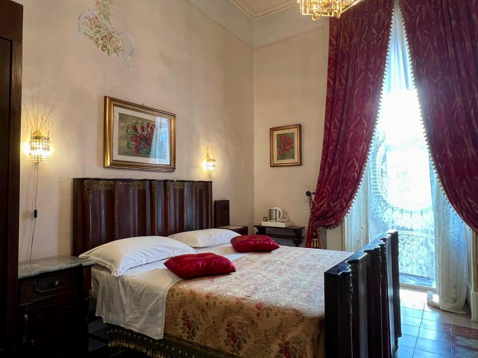 Palazzo De Castro Bed & Breakfast Squinzano Exterior photo