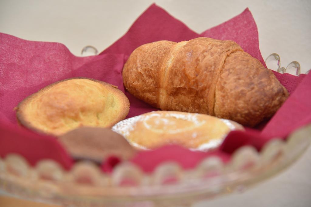 Palazzo De Castro Bed & Breakfast Squinzano Exterior photo